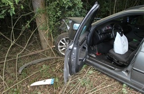 Kreispolizeibehörde Olpe: POL-OE: 59-jähriger BMW-Fahrer verletzt sich bei Alleinunfall