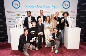 Medien-Club München e.V.: WEISSE ELEFANTEN, "Das kleines Gespenst", strahlende Nachwuchsdarsteller und "The Voice of Germany Kids"-Gewinner Danyiom bgeistern ...