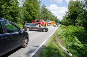 FW-RD: Verkehrsunfall auf der B203 - zwei verletzte Personen Auf der B203 zwischen Fockbek und Elsdorf-Westermühlen, kam es am Freitag (06.08.2021) zu einem Verkehrsunfall.
