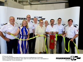 FW-M: Einweihung des neuen Ger&auml;tehauses der Freiwilligen Feuerwehr M&uuml;nchen - Abteilung Gro&szlig;hadern