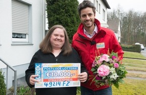 Deutsche Postcode Lotterie: Lotteriegewinn und Gesesungswünsche: 10.000 Euro gehen nach Bad Rothenfelde