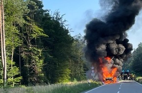 Polizeidirektion Landau: POL-PDLD: LKW Brand auf der Bienwald B 9 Höhe Büchelberg / Vollsperrung