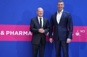 Verband der Chemischen Industrie (VCI): Chemie & Pharma Summit in Berlin: Politische Spitze stellt sich der Branche / Steilemann: "Wir müssen den Aufbruch wagen"