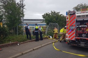 Feuerwehr Bergisch Gladbach: FW-GL: PKW-Fahrer verstirbt nach Verkehrsunfall im Stadtteil Gronau von Bergisch Gladbach