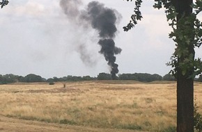 Freiwillige Feuerwehr Kalkar: Feuerwehr Kalkar: Brand einer Ballenpresse