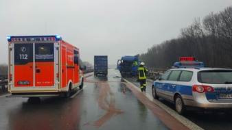 Feuerwehr Recklinghausen: FW-RE: Verkehrsunfall mit einem LKW auf der BAB 43 - keine Verletzten