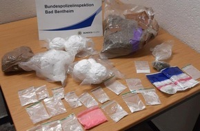 Bundespolizeiinspektion Bad Bentheim: BPOL-BadBentheim: Trio versuchte Drogen über die Grenze zu schmuggeln / Drogen im Wert von 23.000 EUR beschlagnahmt