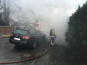 FW Lage: Brennen 2 PKW nach Verkehrsunfall - 12.01.2017 - 15:35 Uhr