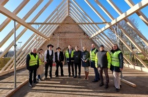 Landesgartenschau Neuss 2026: Aus Tradition w&auml;chst Zukunft: Die Landesgartenschau Neuss 2026 feiert Richtfest am Hammfeldhof