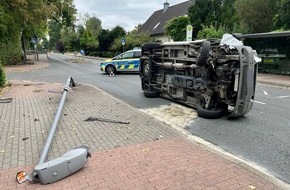 Polizei Bochum: POL-BO: Alkoholisierter Autofahrer fährt Straßenlaterne um und flüchtet zu Fuß