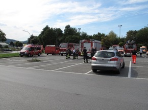 FW-AR: Sechs Verletzte bei Gefahrgutunfall in Bruchhausen