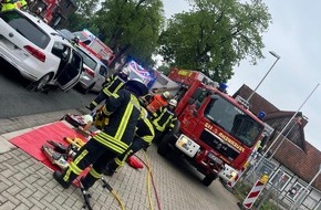 Freiwillige Feuerwehr der Stadt Bergen: FFW Bergen: Verkehrsunfall mit zwei eingeschlossenen Personen