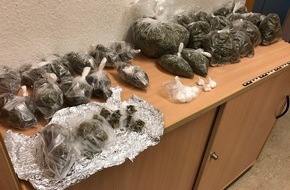 Polizei Hagen: POL-HA: Einsatztrupp stürmt Drogenwohnung