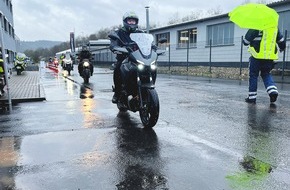 Polizeipräsidium Mittelhessen - Pressestelle Marburg-Biedenkopf: POL-MR: Fahr-und Sicherheitstraining zum Saisonstart für Motorradfahrer