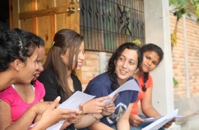 nph Kinderhilfe Lateinamerika e.V.: nph fördert gezielt Mädchen und junge Frauen / Wo Armut herrscht sind die Herausforderungen besonders groß