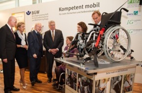 Berufsgenossenschaft für Gesundheitsdienst und Wohlfahrtspflege (BGW): Fürsorgetag: Bundespräsident informiert sich bei BGW über sichere Mobilität von Menschen mit Behinderungen