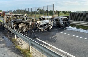 Kreisfeuerwehrverband Plön: FW-PLÖ: Schwerer Verkehrunfall mit 5 beteiligten PKW auf L49, Höhe Nettelsee