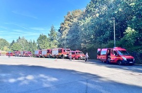Feuerwehr Gelsenkirchen: FW-GE: Verlegung der Bezirksbereitschaft 2 Coesfeld/Gelsenkirchen f&uuml;r die Waldbrandbek&auml;mpfung nach H&uuml;rtgenwald (Kreis D&uuml;ren)
