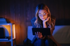 Kuratorium Gutes Sehen e.V.: Gute Sicht für gemütliche Abende: Tipps für entspanntes Sehen beim Lesen, Surfen und Gamen
