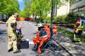 Feuerwehr Konstanz: FW Konstanz: Gefahrstoffaustritt / Messeinsatz