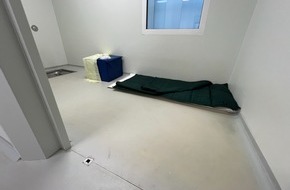 BR Bayerischer Rundfunk: Recherche von BR und KONTRASTE: Lust am Qu&auml;len? JVA-Skandal Gablingen erh&auml;lt durch ersch&uuml;tternde Chats neue Dimension / Fr&uuml;here Bundesjustizministerin spricht vom "gr&ouml;&szlig;ten JVA-Skandal der BRD"