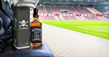 Brown-Forman GmbH, Jack Daniel's: Neue limitierte Geschenkbox von JACK DANIEL'S und dem FC St. Pauli