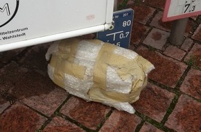 Polizeidirektion Bad Segeberg: POL-SE: 150818.2 Bad Segeberg, Lübecker Straße - Folgemeldung - Verdächtiges Paket entpuppte sich als Müll