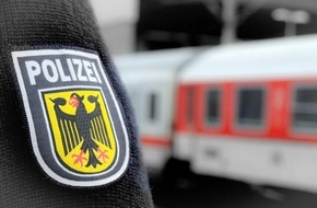 Bundespolizeiinspektion Konstanz: BPOLI-KN: Bahnhof Radolfzell: Mann gelangt bei Streitigkeiten auf die Gleise - Bundespolizei sucht Zeugen