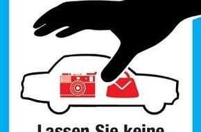Polizeiinspektion Hameln-Pyrmont/Holzminden: POL-HM: Handtasche aus Pkw entwendet - Appell der Polizei: keine Wertsachen im Fahrzeug zurücklassen!