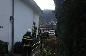 Feuerwehr Plettenberg: FW-PL: Brand in einer Zwischenwand - Feuerwehr verhinderte Schlimmeres in Plettenberg OT Ohle