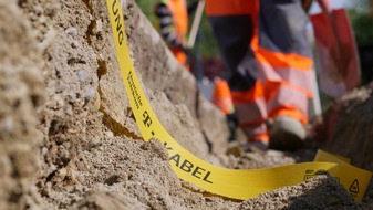 Deutsche Telekom AG: Telekom baut im Juli über 240.000 Glasfaseranschlüsse