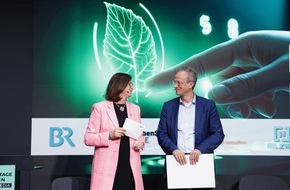 BLM Bayerische Landeszentrale für neue Medien: Nachhaltigkeitspreis Medien 2025 für Beiträge mit gesellschaftlicher Relevanz / Medienhäuser und Content Creators können sich ab sofort bei der BLM bewerben