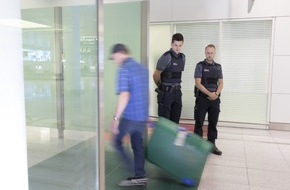 Hauptzollamt Darmstadt: HZA-DA: Gut informiert durch den Zoll - Tipps f&uuml;r eine sorgenfreie R&uuml;ckkehr aus dem Urlaub