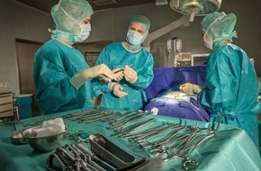 AOK Sachsen-Anhalt: Mindestmengen: AOK Sachsen-Anhalt aktualisiert Online-Übersicht zugelassener Kliniken / Weniger Kliniken dürfen Operation an Bauchspeicheldrüse durchführen