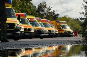 Feuerwehr Dresden: FW Dresden: Gro&szlig;e Zahl von Betroffenen nach Atemwegsreizungen an Oberschule