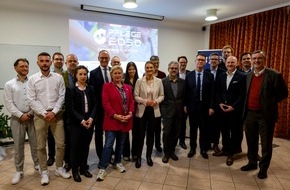 Korian Stiftung: Bayerns Staatsministerin für Gesundheit, Pflege und Prävention, Judith Gerlach, besucht Pflege 2030-Modelleinrichtung Haus Curanum Karlsfeld