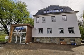 Polizei Mettmann: POL-ME: Presseeinladung: Neue Wache in Heiligenhaus geht in Betrieb - Einweihung mit NRW-Innenminister Herbert Reul - Heiligenhaus - 2109005