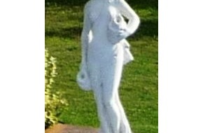 Polizeiinspektion Hameln-Pyrmont/Holzminden: POL-HOL: Tatort Gartenanlage in Bevern - Eichenhang: Kunststeinfigur gestohlen