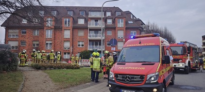 Feuerwehr Grevenbroich: FW Grevenbroich: 30 Personen bei Kellerbrand aus Wohnhaus in Grevenbroich gerettet / Vollalarm f&uuml;r die Feuerwehr - Zweiter Brand im Haus binnen elf Tagen