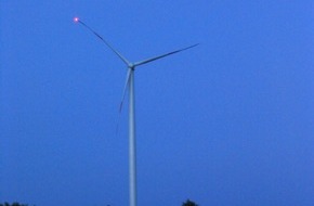 ENERTRAG AG: Pilotanlagen offiziell in Betrieb genommen / Die weltweit ersten Windkraftanlagen mit Rotorblatt-Hindernisfeuer EST 10 drehen in der Uckermark