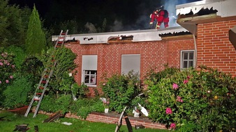 Kreisfeuerwehrverband Segeberg: FW-SE: Feuer in einem Einfamilienhaus mit Menschenrettung
