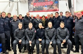 Feuerwehr München: FW-M: Bürgermeisterin Verena Dietl bedankt sich bei der Freiwilligen Feuerwehr München für ihr Engagement (Solln)