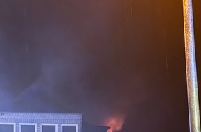 Feuerwehr Detmold: FW-DT: Feuer 3 Zimmerbrand im Mehrfamilienhaus