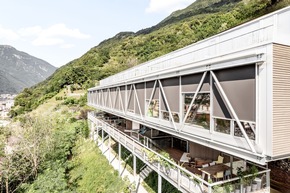 Nota de Prensa Griesser: Vida autosuficiente energéticamente con vistas panorámicas