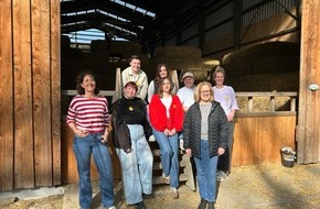 Schmallenberger Sauerland Tourismus: Neues Familienangebot im Sauerland: Auszubildende entwickeln &bdquo;Bauernhof-Entdecker-Spiel&ldquo;