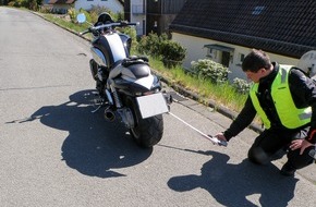 Polizeipräsidium Mittelhessen - Pressestelle Lahn - Dill: POL-LDK: Verkehrsdienst nahm Biker und Pkw am Wochenende am Aartalsee ins Visier - Korrekturmeldung !!!!