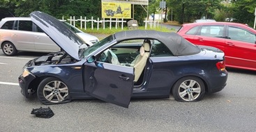 Polizei Mettmann: POL-ME: Sekundenschlaf: Hoher Sachschaden nach Verkehrsunfall - Hilden - 2409037