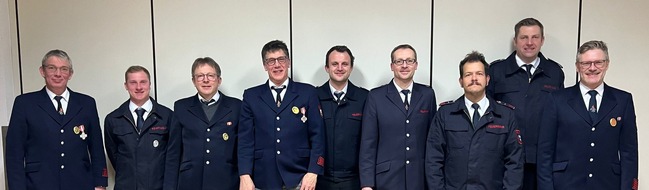 Feuerwehr Beverungen: FW Beverungen: Gemeinsam stark: L&ouml;schgruppe Rothe zieht Bilanz des Jahres 2025