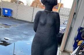 Polizei Mettmann: POL-ME: Steinskulptur aufgefunden - Polizei sucht Besitzer - Ratingen - 2301066