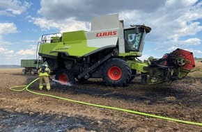 Polizeidirektion Neustadt/Weinstra&szlig;e: POL-PDNW: Brand eines M&auml;hdreschers